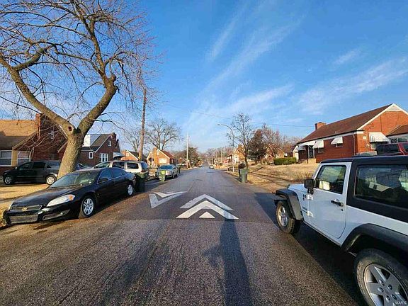3rd image of 1552 Switzer Ave