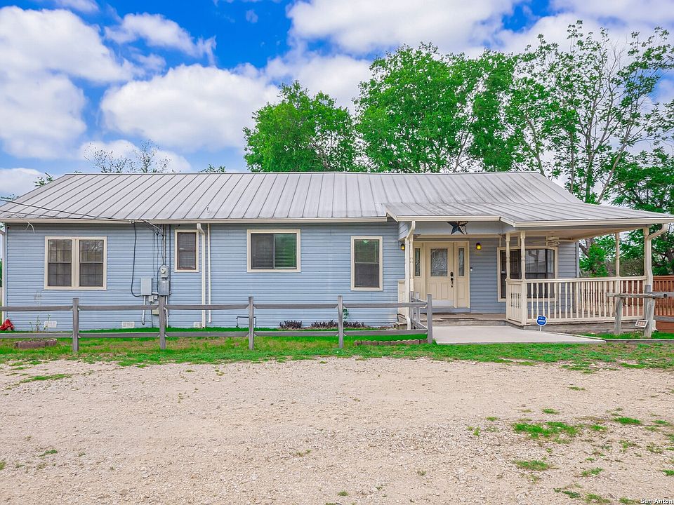 1st image of 452 River Springs Dr
