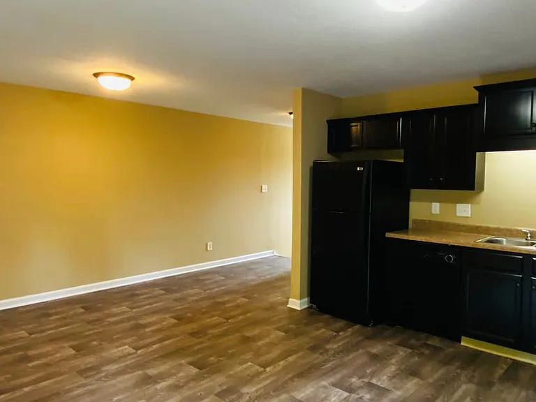 1725 Thistlewood Dr #B — Photo 15