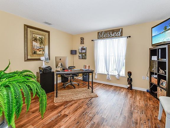 3rd image of 317 Lake Shepard Dr