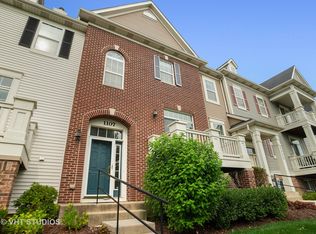 1107 Bartholdi Ct, Carol Stream, IL 60188