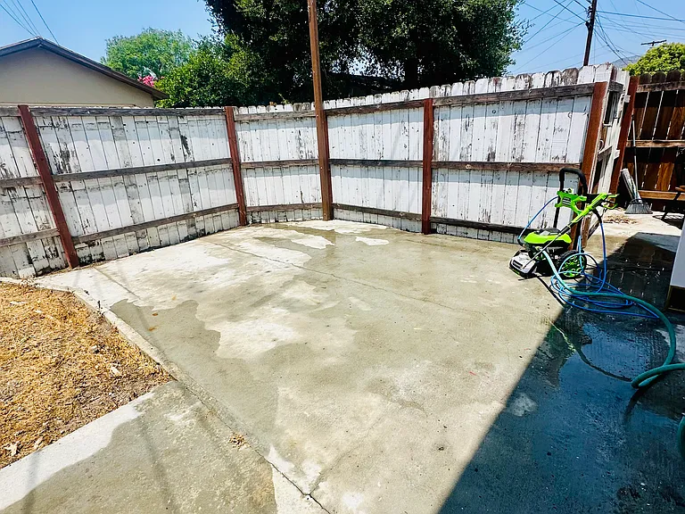 1807 Keeler St #1/2 — Photo 9