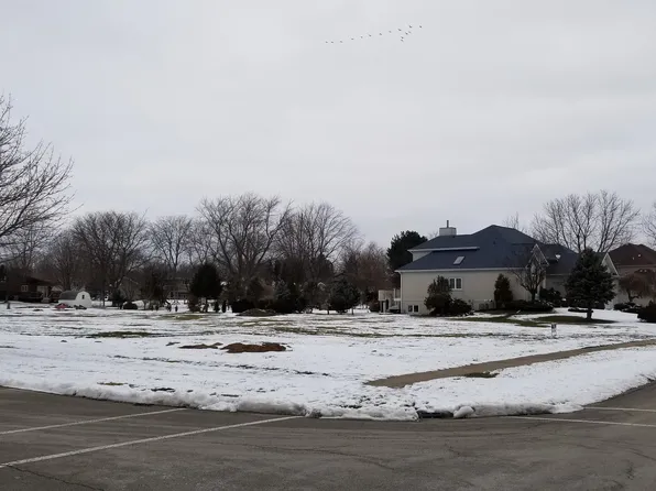 12836 Shelly Ln, Plainfield, IL 60585