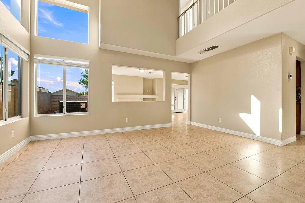 3 bed, 2.5 bath, 1722 sqft, $2,190 — Photo 4
