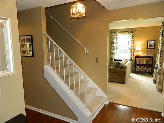 3rd image of 45 Waterford Way
