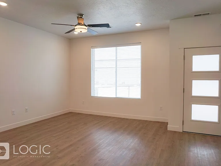 5488 W Ace Ct — Photo 4