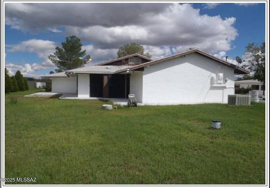 2nd image of 2344 S Barnett Rd