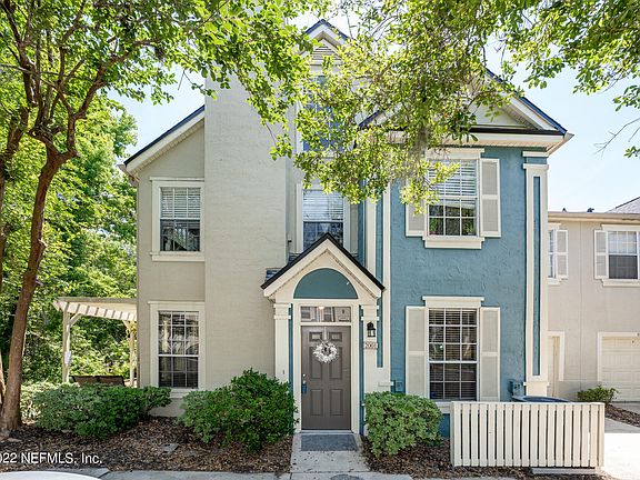 2nd image of 13703 RICHMOND PARK Drive N #2001