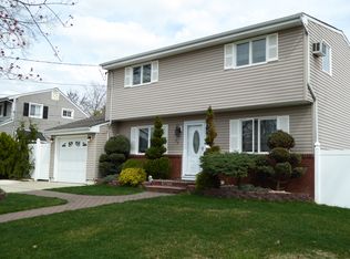 24 Carole Pl, Old Bridge, NJ 08857