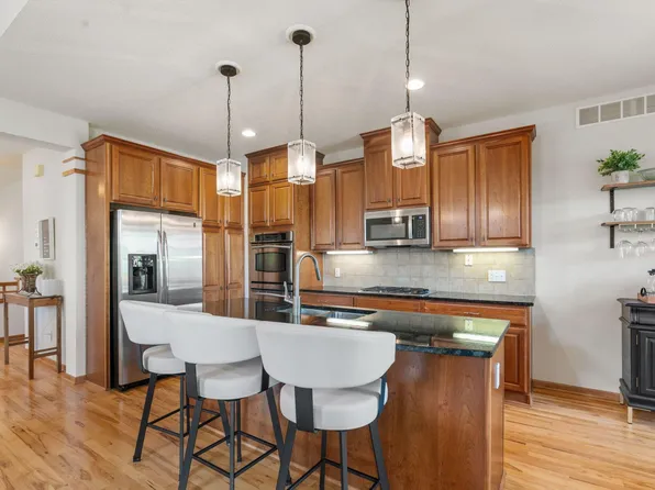 4730 Walnut Grove Ln N, Plymouth, MN 55446