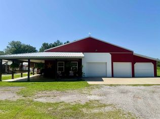 1166 Community Beach Rd, Centralia, IL 62801