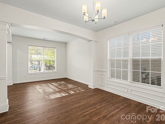 2nd image of 9823 Jeanette Cir