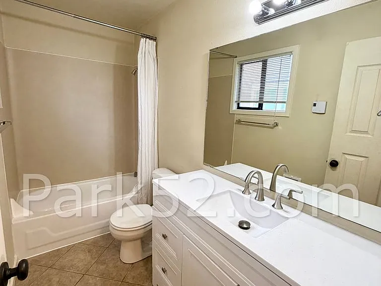401 North M St #A — Photo 14