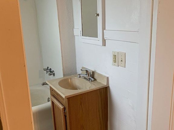 5th image of 133 N Riverview Dr #143-N