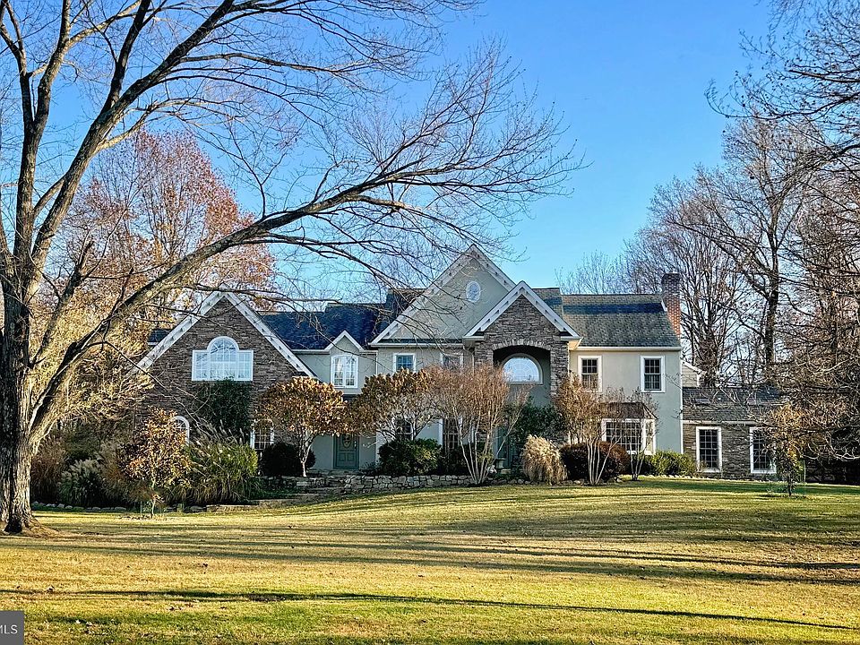 1st image of 43 Buckman Dr