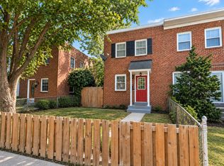 3753 Mark Dr, Alexandria, VA 22305