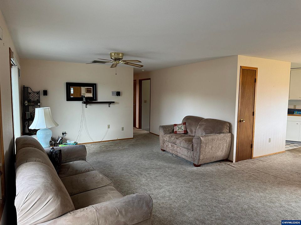 アバト出品 38897 NW 2nd Ave, Scio, OR 97374 | Zillow