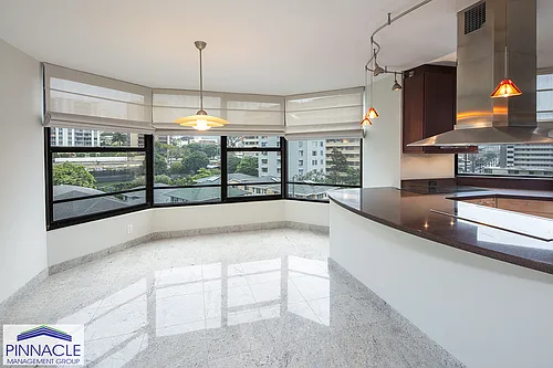 1221 Victoria St Photo 1