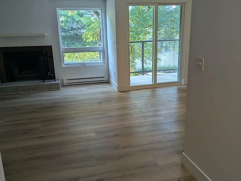 1516 E Pike St #204 — Photo 9