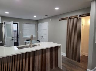 724 S Welch St APT 4, Denton, TX 76201