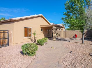1051 E Country Crossing Way, San Tan Valley, AZ 85143