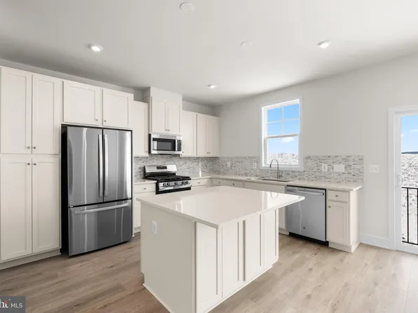 117 Checkerspot Way, Lake Frederick, VA 22630