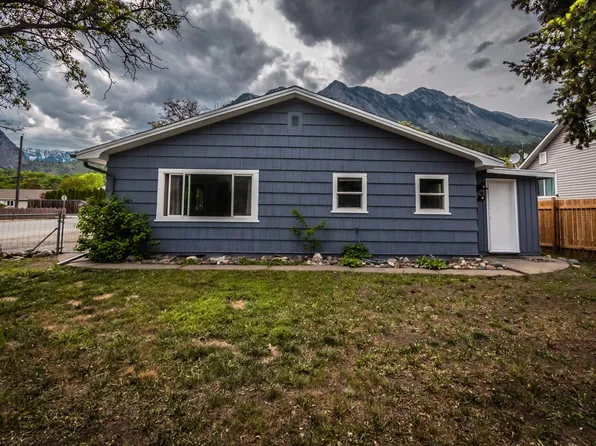 57 12th Ave, Lillooet, BC V0K 1V0