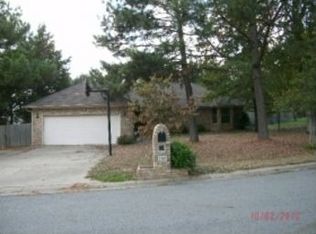 2305 Maplewood Dr, Conway, AR 72032