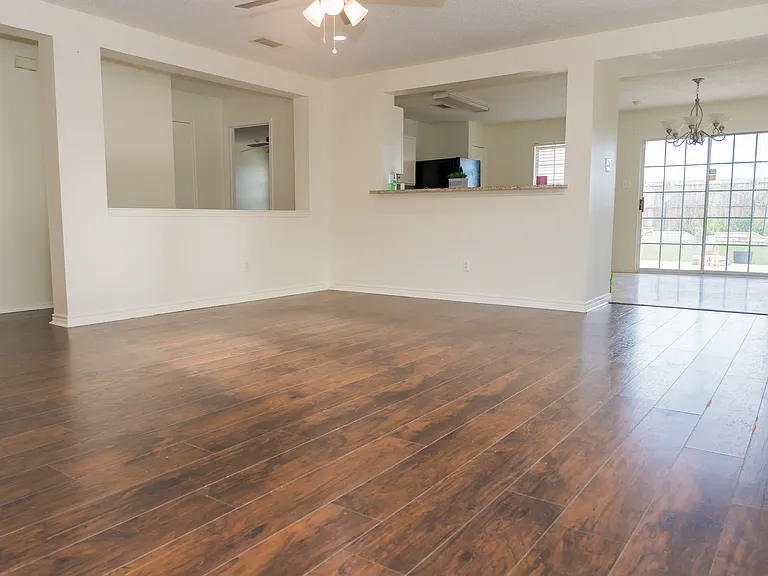 7009 Bountiful Grove Dr — Photo 5