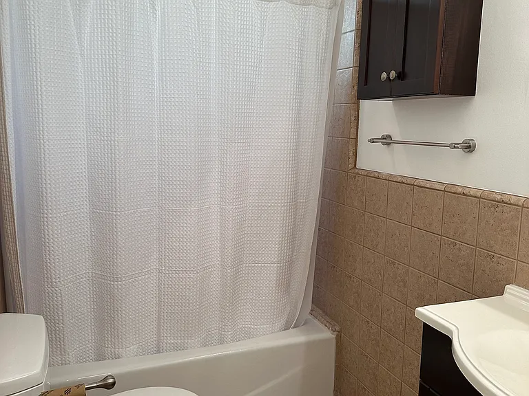 221 N Swall Dr — Photo 15