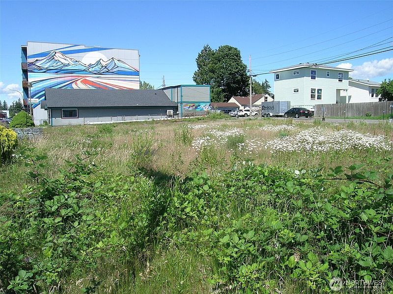 5th image of 2500 Meridian Street
