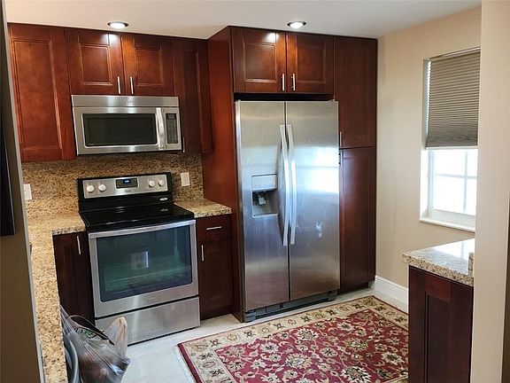 2nd image of 605 Oaks Drive #802
