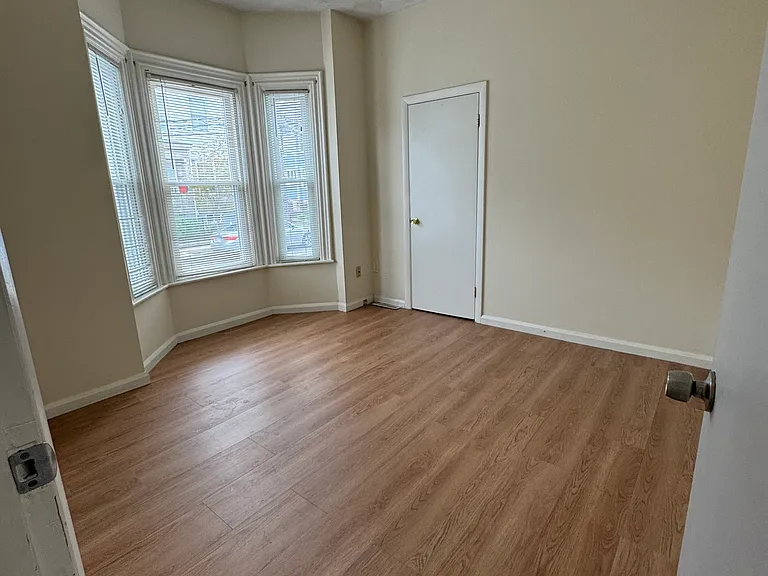 19-21 Everett Ave #1 — Photo 5