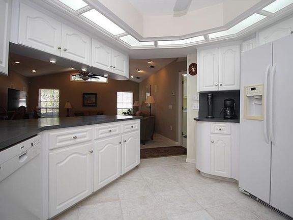 5th image of 1319 Waterford Dr