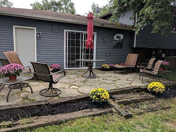 3rd image of 6520 Benjamin Dr
