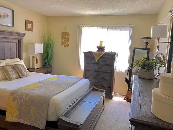 4th image of 608 S Glendora Ave APT A