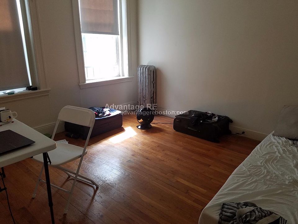 2nd image of 99 Brainerd Rd APT 19C