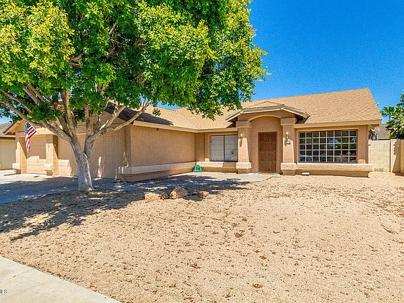 3rd image of 8422 W Dreyfus Dr