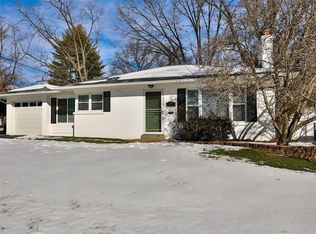 19 Santa Fe Dr, Saint Louis, MO 63119