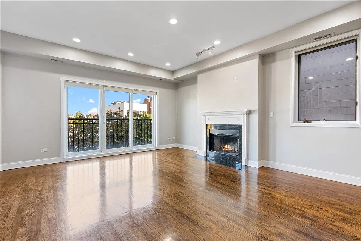 3 bed, 2100 sqft, $4,500 — Photo 4