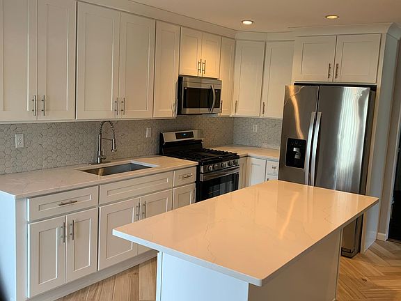 5th image of 55 Wildwood Ln