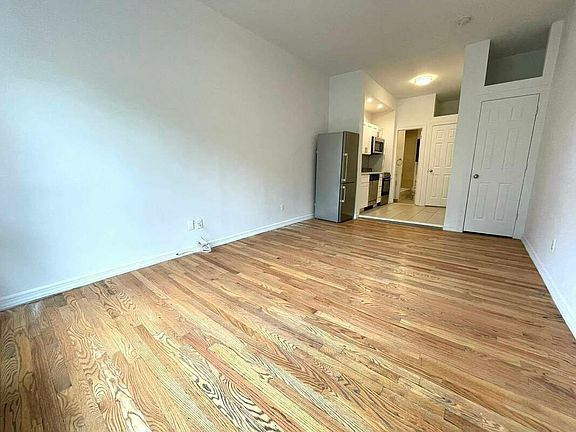 5th image of 132 W 15th St APT 3A