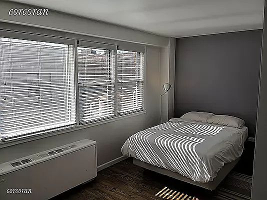 4th image of 77 E 12th St APT 17B