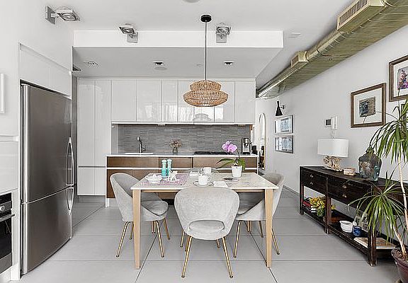 4th image of 957 Pacific St APT 504