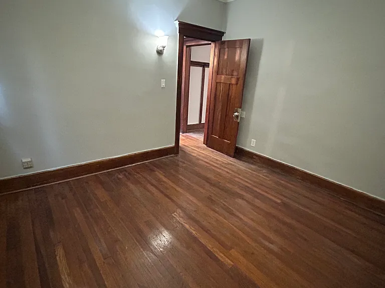 1508 Montclair St — Photo 8
