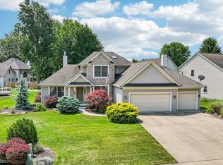 115 Pembridge Ct, Sheffield Lake, OH 44054