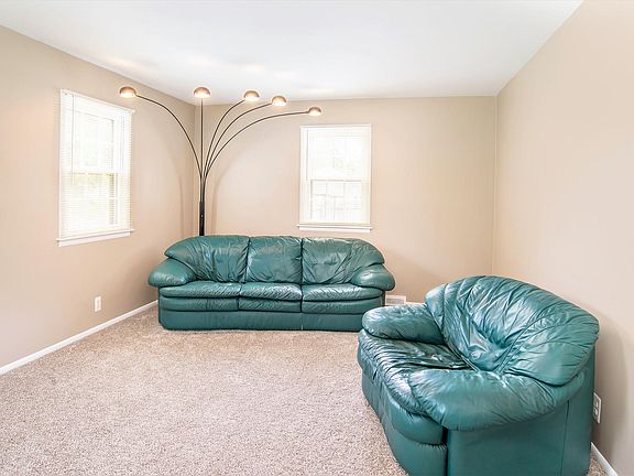 5th image of 5480 Christie Ave SE