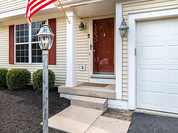 3rd image of 3459 Darby Glen Blvd