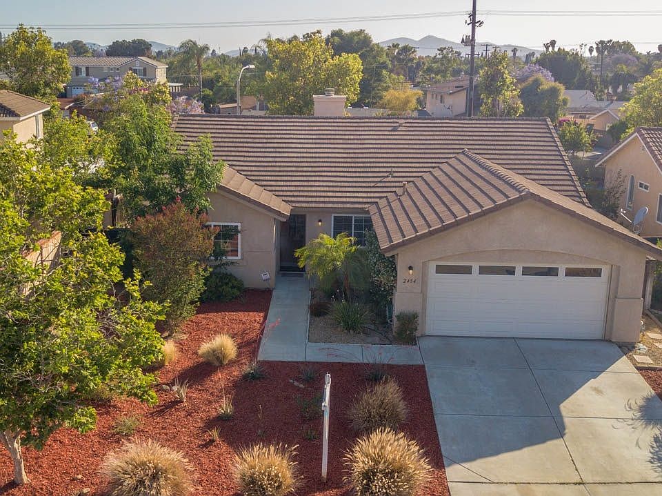 1st image of 2454 Linda Ct