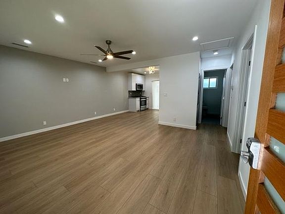 4th image of 1816 Corinth Ave